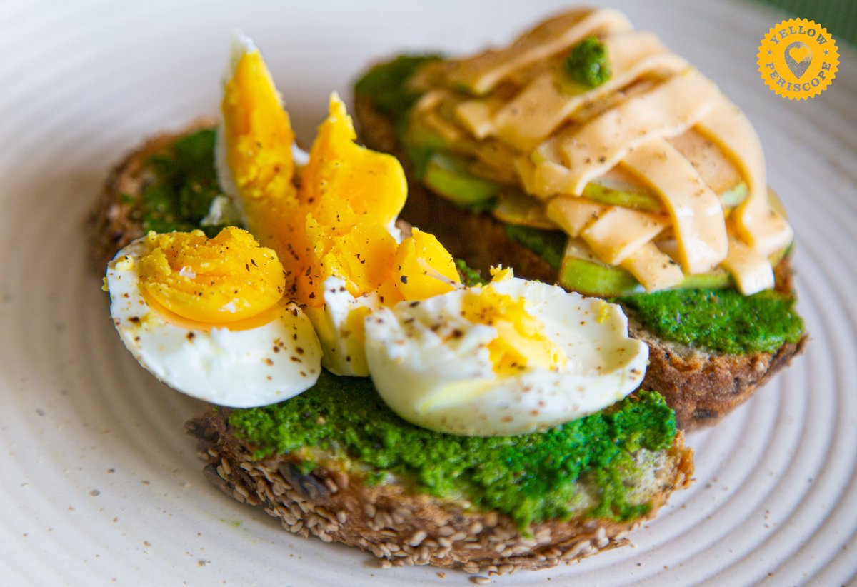 YellowPeriscope's tweet photo. Lockdown Day 38:

Sunday Bruch:
Basil pesto with boiled egg
Arugula pesto with pear and cheese

#lifeinquarantine #cookingathome #comfortfood #stayhomeandcook #Simplefood #Italianfood https://t.co/KDAW4kfkSJ