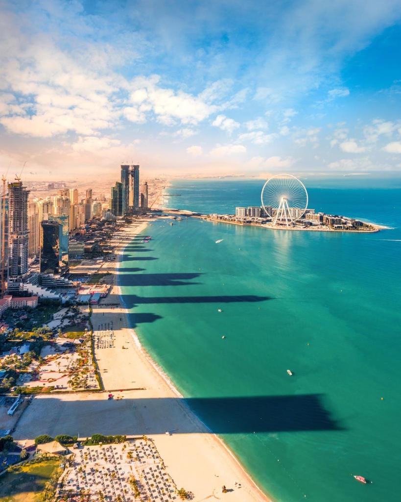 visitdubai's tweet photo. This beauty is an ever-present season, yet it feels as a summer, one that remains regardless of all else. Till we meet again... #StayHome #StaySafe #VisitDubaiLater #TravelTuesday #TravelTomorrow

📷 by IG/theulianas https://t.co/f7zRb3P27Q