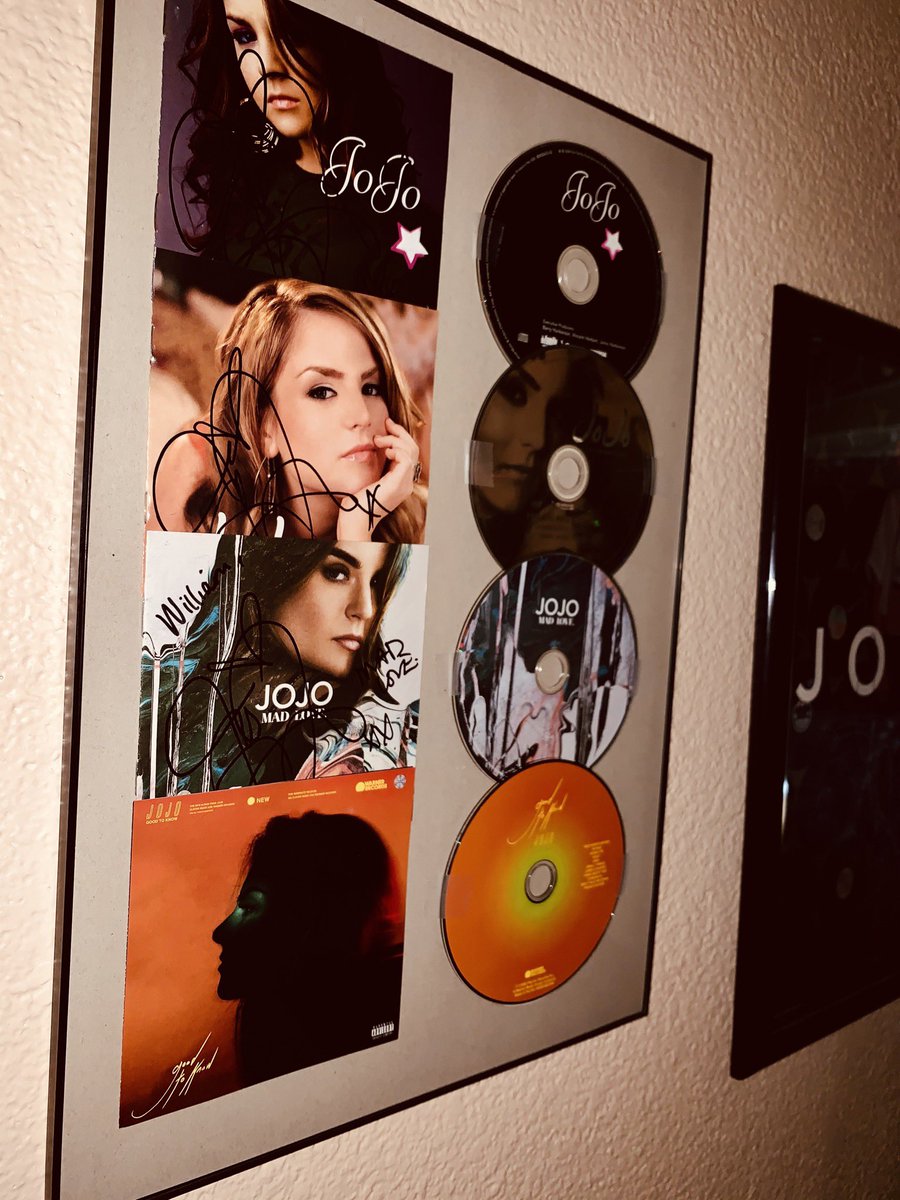 sillyyswilly's tweet photo. Fuuccckkk ya’ll how good does it feel to see FOUR fucking albums after thinking we’d never get another actual LP? So proud to be a fan, @iamjojo. Proud of #TeamJoJo ❤️ Just need #goodtoknow signed after all this shit bissshhh 🔥🥰 https://t.co/ZQiQTy0J9n
