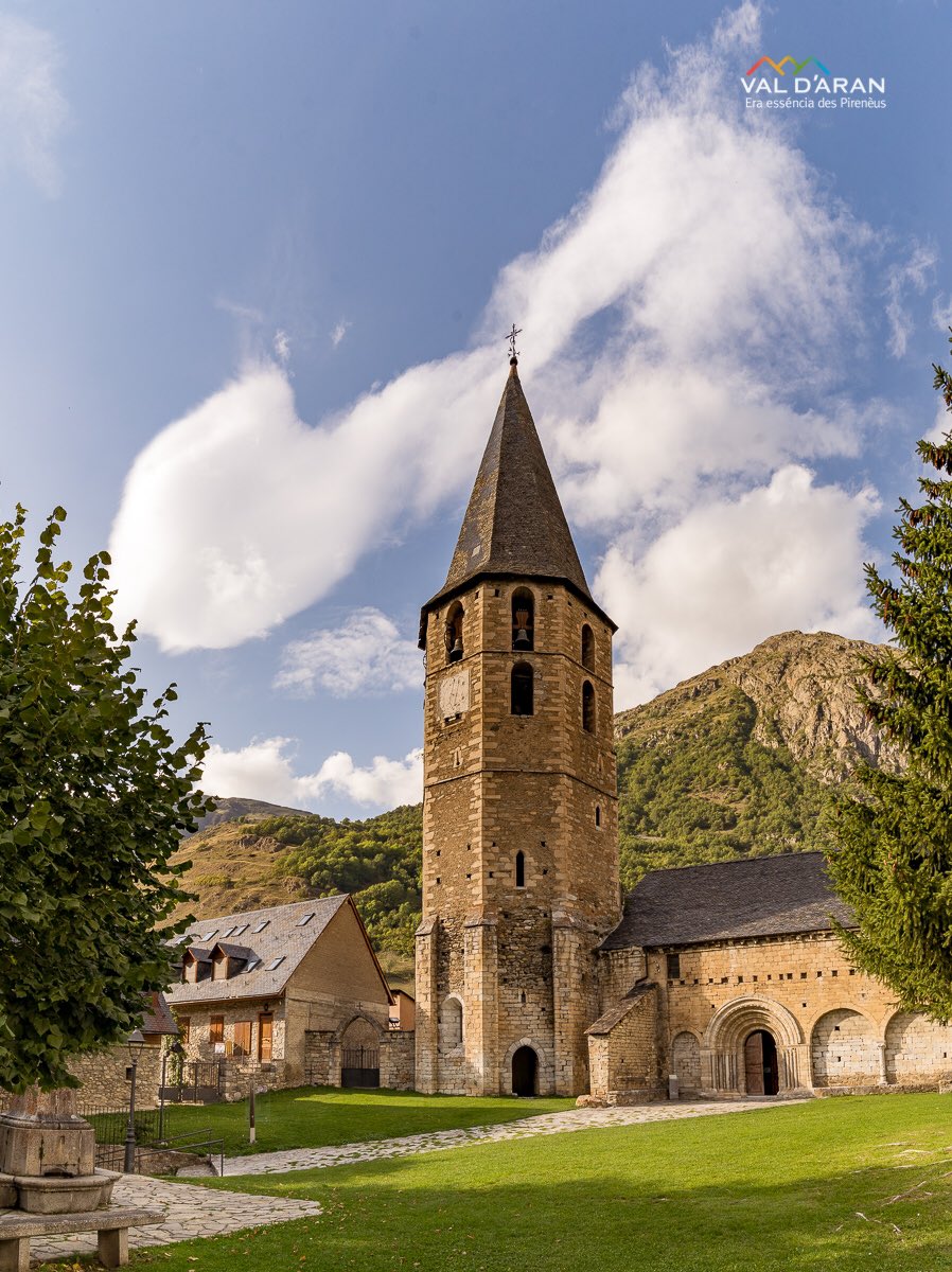 Val_dAran's tweet photo. Eròs dia dera Santa Creu!
⛪️ Romànic aranès, església de Salardú.
⛪️ Románico aranés, iglesia de Salardú.
⛪️ Roman aranais, église de Salardú. https://t.co/sDfR1iF0Gu