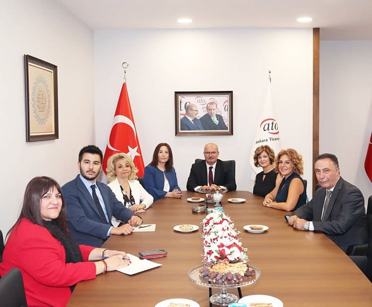 Ankara Ticaret Odası Başkanı Gürsel Baran'a TABİD yönetim kurulu olarak ziyarette bulunduk. Devam etmekte olan projelerimizden bahsedilmiş ve işbirliği konularında fikir alışverişi yapılmıştır.