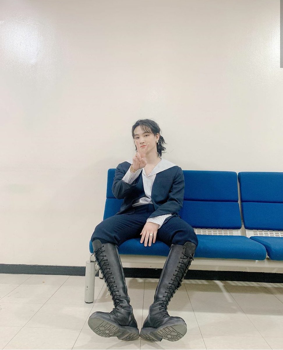 markxdefsoul's tweet photo. I WILL MISS LONG HAIR JAEBEOM-AHHHHH. 😭😭😭😭😭😭😭😭😭💚💚💚💚💚💚 #HappyToHave #GOT7 #IGOT7 #GOT7_NOTBYTHEMOON #GOT7_DYE https://t.co/fS3L7JHmx7