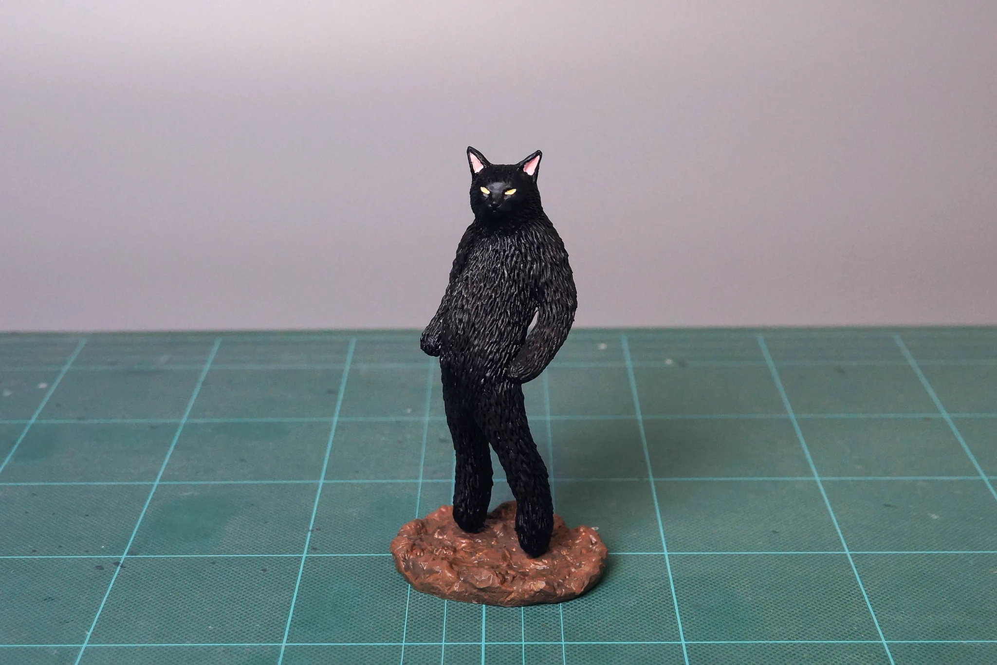 かっこよく見える黒猫のフィギュアを作ってみた！！これはジョジョ立ち？？