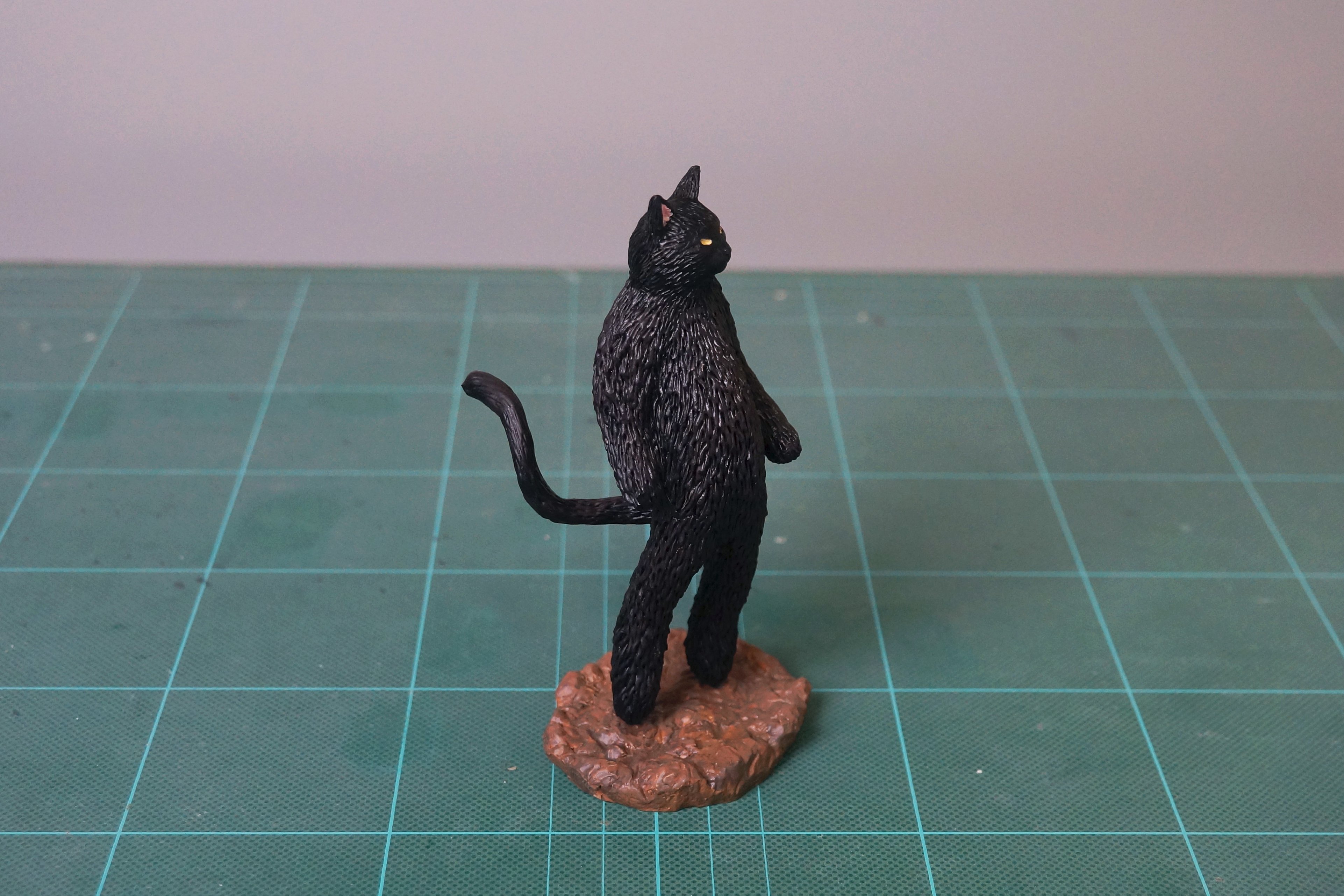 かっこよく見える黒猫のフィギュアを作ってみた これはジョジョ立ち 話題の画像プラス