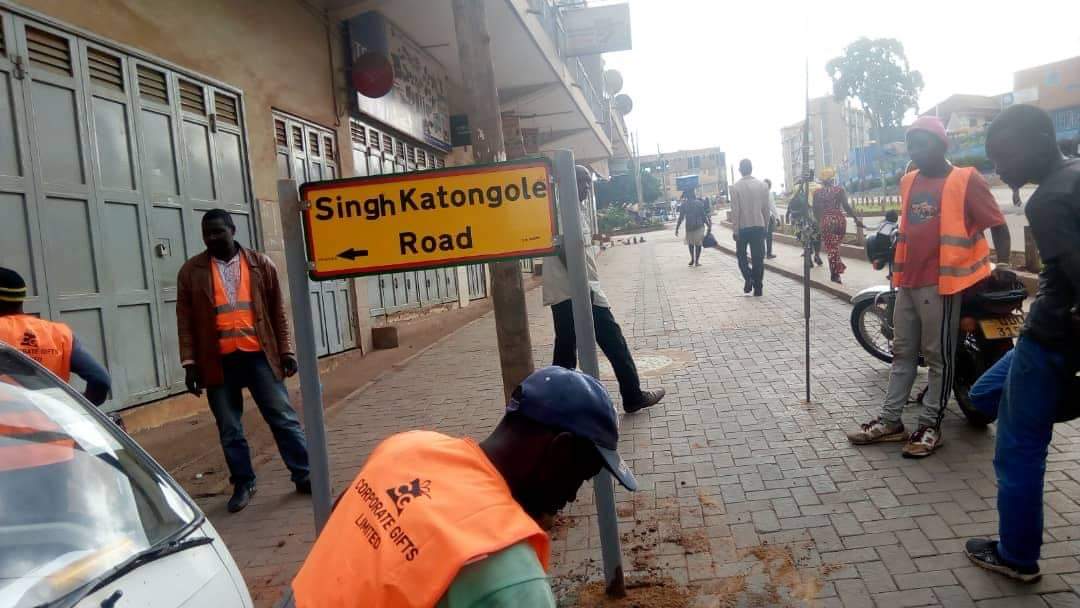 Twitter এ Lutaaya Emmanuel Kccaug I Hope This Is Not Photoshop Why Rename Namirembe Road To Singh Katongole Road What Special Contribution Has He Made To Kampala Or Uganda T Co Vbmssvtrut ট ইট র