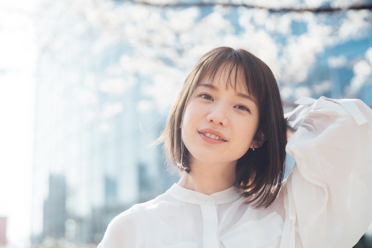 もろんのん Photographer 春光あまねく季節 弘中綾香