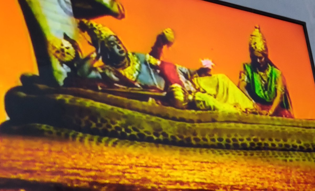 iankit_sri's tweet photo. Started on 28th Mar. Show ended y'day 02nd May.D show made our family sit & watch together..d greatest story of Shri Ram. Thankyou fr d knowledge, d bonding & d emotional moment. Ramayana(original) z & will always be an epic show fr every generation. #LockdownOnlyOption #ShriRam https://t.co/8AtDaemHXg