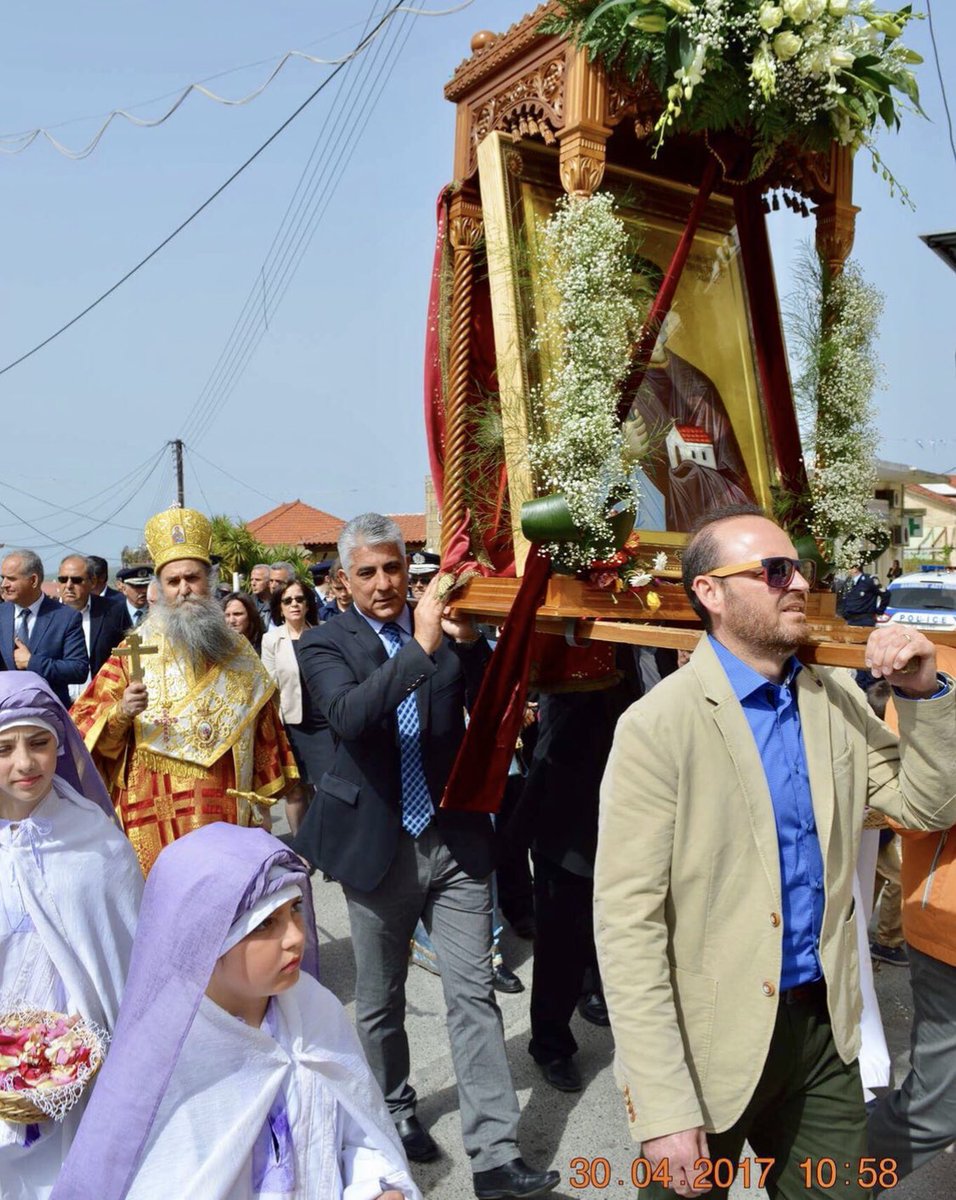 ΑΓΙΟΣ ΝΕΟΜΑΡΤΥΣ ΔΗΜΗΤΡΙΟΣ.
Κυριακή των Μυροφόρων σήμερα και  Χώρα μας θα τιμούσε,με όλη τη μεγαλοπρέπεια που δεσπόζει, τη μνήμη του Πολιούχου προστάτη της, Νεομάρτυρα Αγίου Δημητρίου του Χωραϊτη.
Χρόνια Πολλά σε όλους,με υγεία.
φωτογραφία 2017