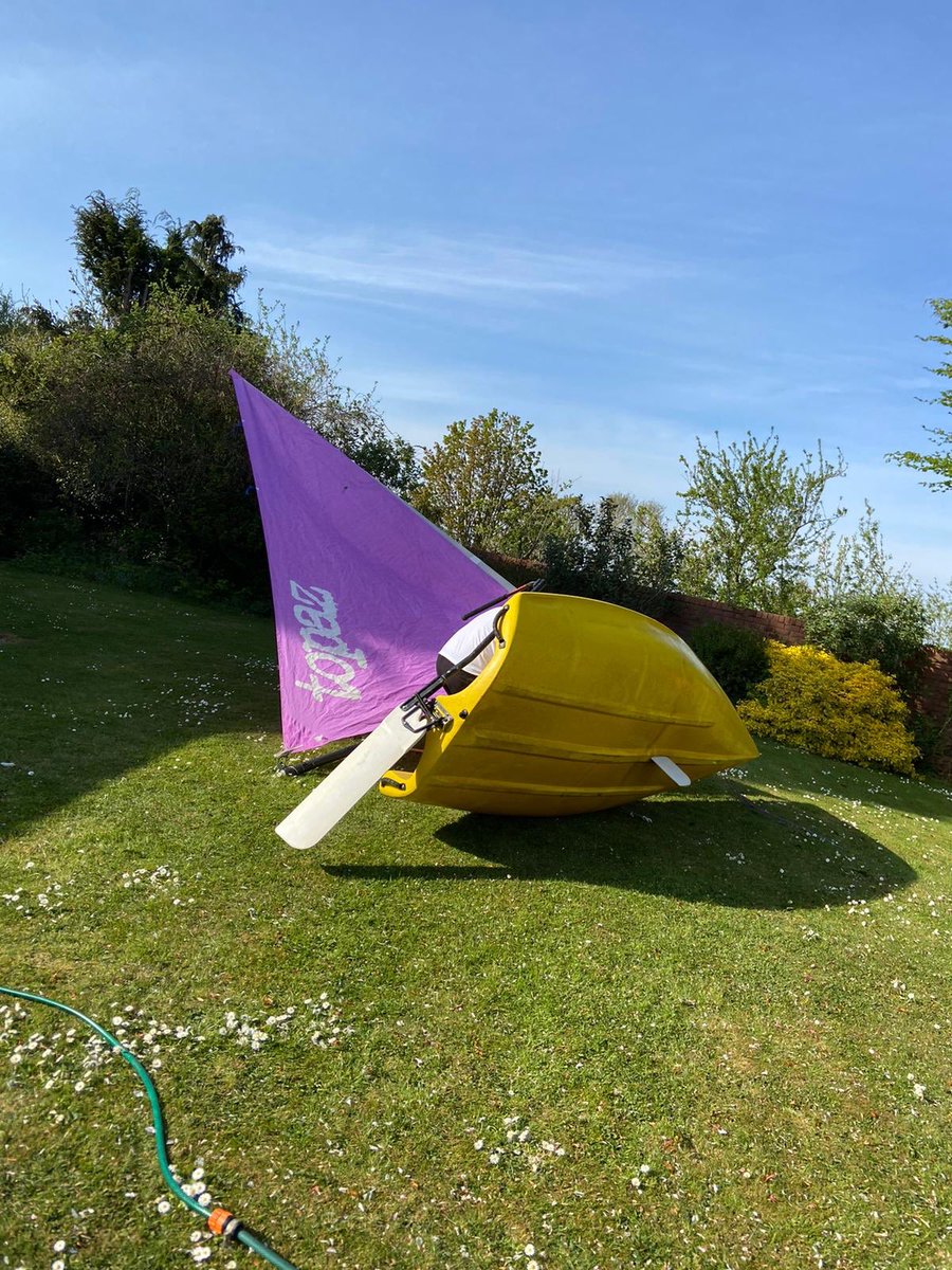 sailing2win's tweet photo. Gust at the leeward wall https://t.co/G4t9hLKpMZ