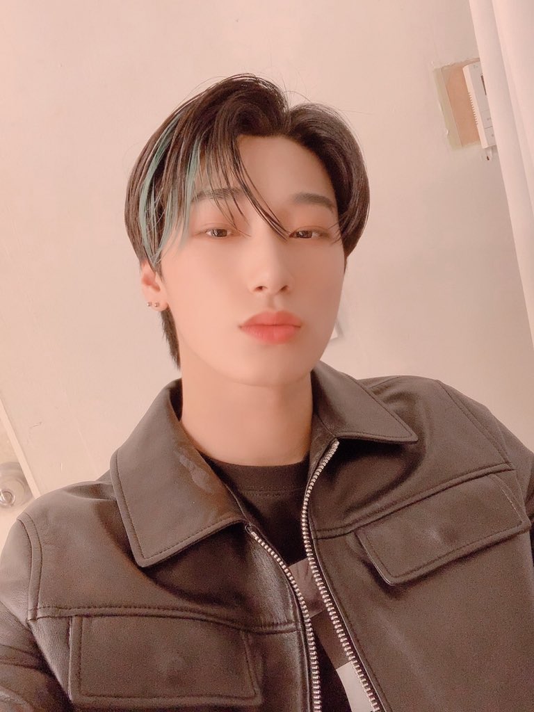 [#산] 날씨도 좋고
에이티니도 보고 싶고❤️
밥은 챙겨드셨나요?😁
#ATEEZ #에이티즈