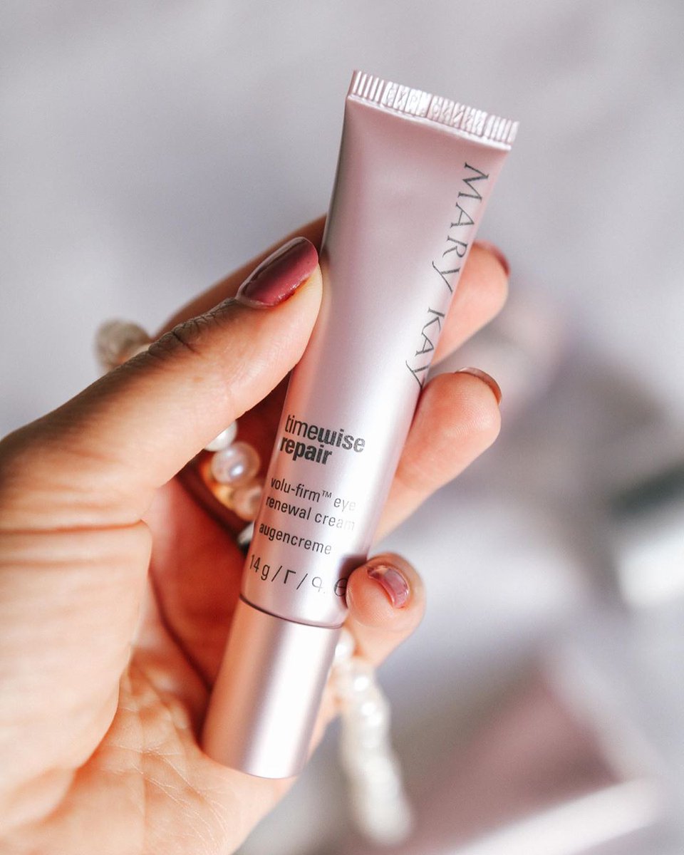MaryKayUK's tweet photo. Thank you for the beautiful picture and lovely write up @eleanorbarkes 💖
The TimeWise Repair set is a customer fave for a reason 😍✨
#MaryKayUK #TimeWiseRepair #MiracleWorkers #Skincare https://t.co/QcW7VnqOQO