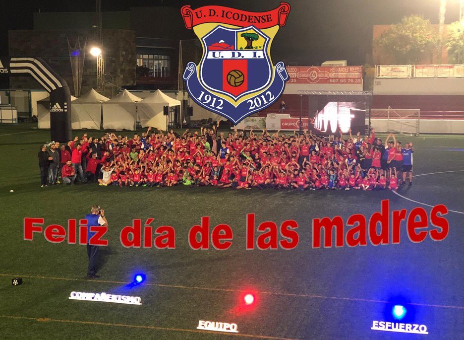 IcodenseOficial's tweet photo. Feliz día de las madres y abuelas de nuestro club, a todas las madres Icodenses y del mundo, Muchas Felicidades Pronto lo celebraremos en el Molino #diadelasmadres #108AñosDeHistoria #Icodense ❤️💙💐🌷🌹🌺🥇 https://t.co/RcSg0oHh8f