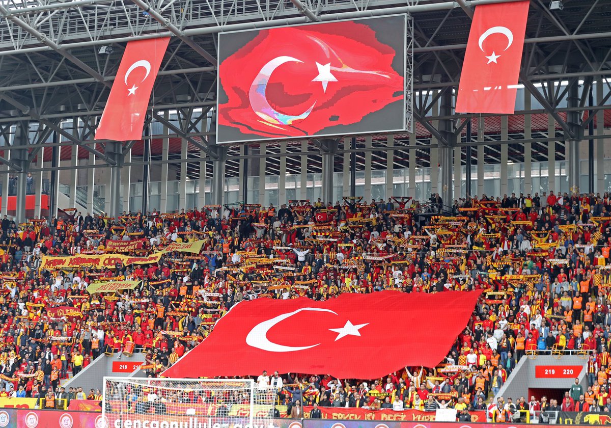 GozGozTv's tweet photo. "Türkçülük öyle bir şerefli bayraktır ki, bu bayrağı vatanın her köşesinde durmadan dalgalandırmak her Türk'ün ilk ve milli vazifesidir." Mustafa Kemal Atatürk 
 
3 Mayıs Türkçülük Günü Kutlu Olsun

#Göztepe #GözGözTv https://t.co/t0jSmDU5EO