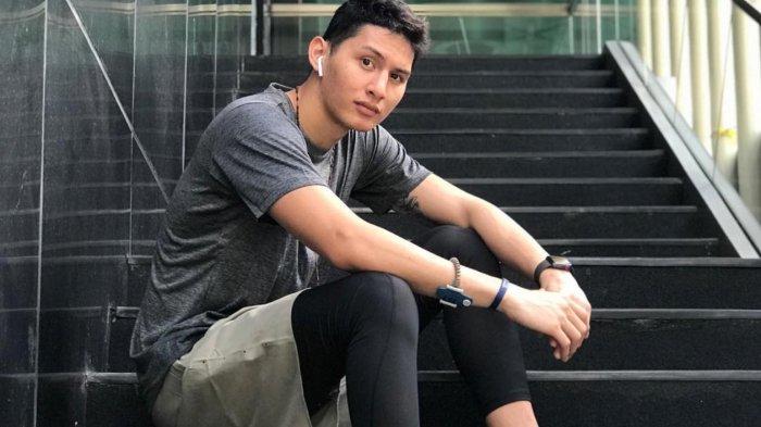 Tim25128251's tweet photo. Daniel Wenas coli https://t.co/O2iL0E3cnd