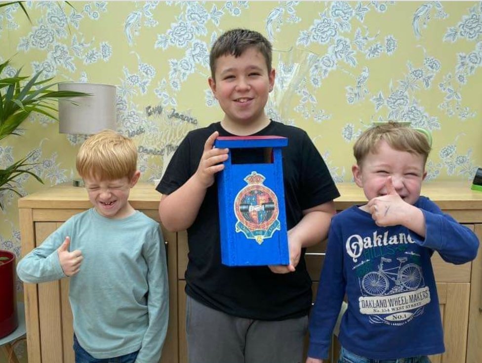 CampHillRugby's tweet photo. We had loads of great entrants! Many Congrats to The Hazel Boys on winning a signed @ExeterChiefs match shirt in the M&J #BuildABirdBox Comp - this, and the 5 other finalists will be put up at the Club when we get back https://t.co/TEvTtcrzq8