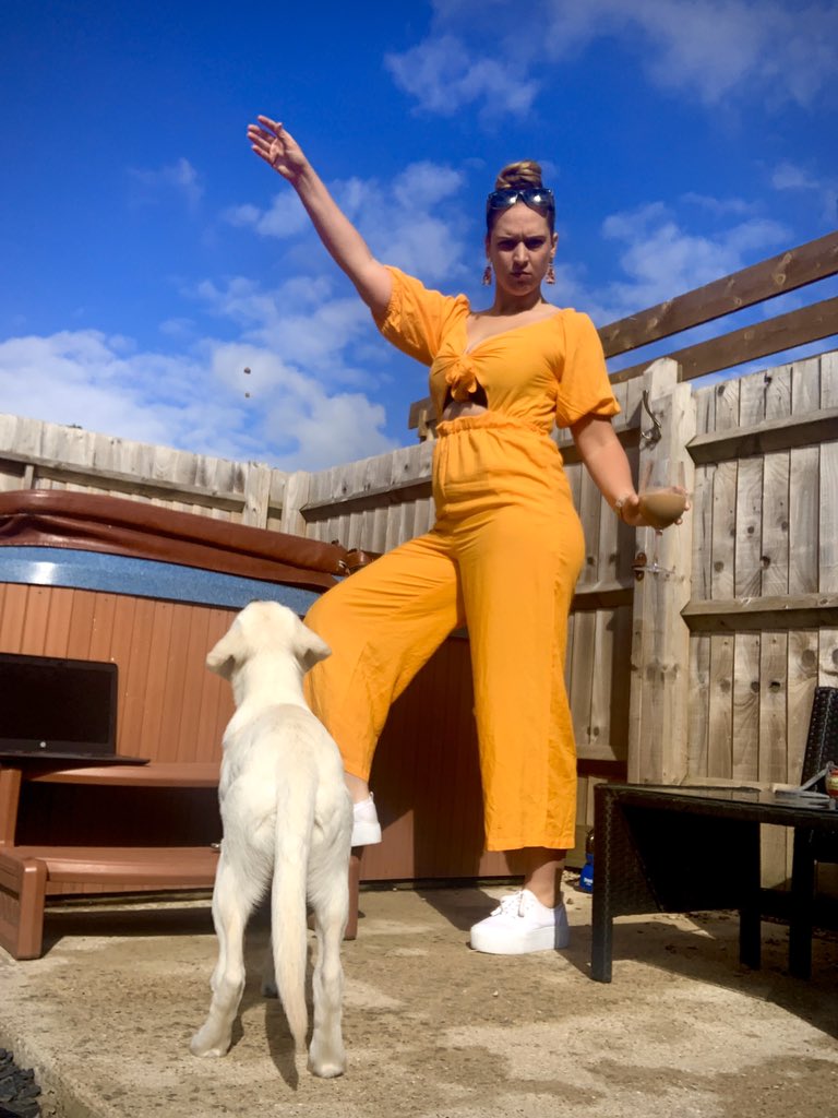 RachelKilmartin's tweet photo. Testing the positive effects of ‘dressing up’ on your mind when working from home - and raised £860 for @MindCharity Perhaps it could be become a weekly #eventsprofs challenge? @CloserStill1 https://t.co/47eVCZXGFM