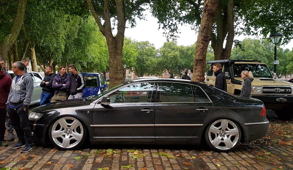 J500ANT's tweet photo. #archives
Probably rarer than the #bentley that donated the wheels, the #vw #volkswagen #phaeton #vwphaeton is a rare thing here. I prefer to call it a #phatone https://t.co/JYJTrYe82M https://t.co/PggOwouTYV