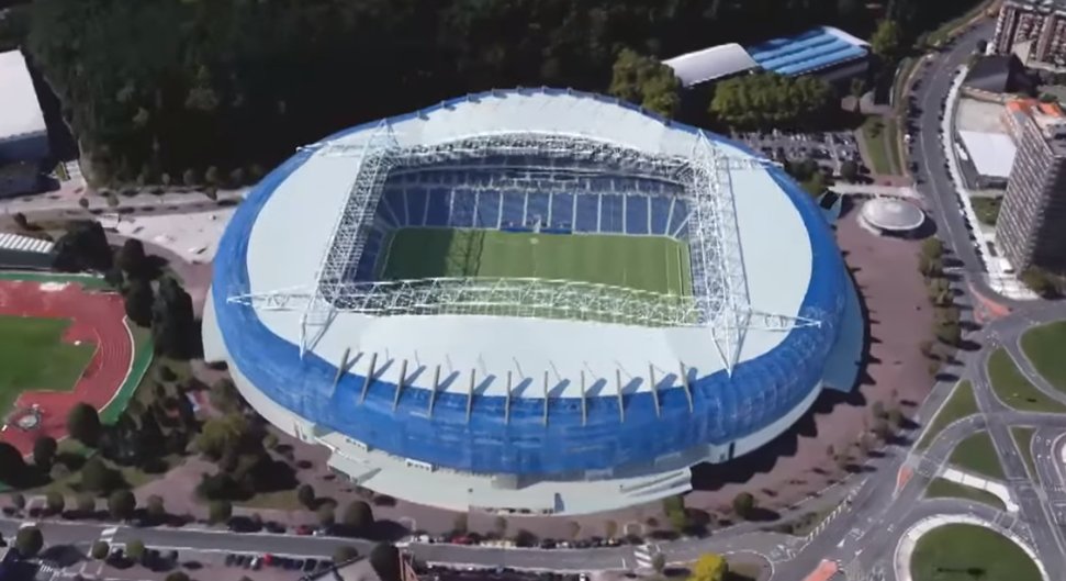 AthTribunerosno's tweet photo. Aun quedan dudas de cual es mejor estadio 🏟️ 🏟️

🔁 San Mames

❤️ Reale Arena 
 
#AthleticClub #RealSociedad https://t.co/diJf3iGibb