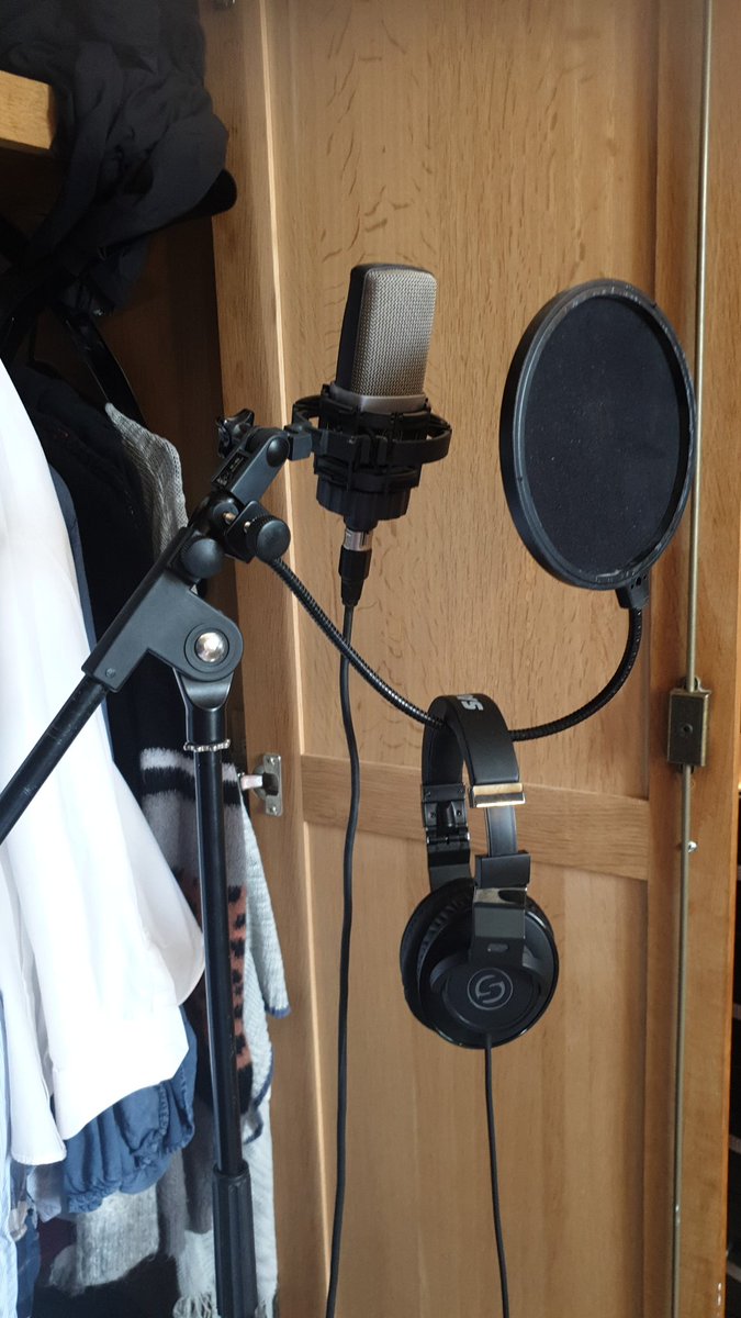 LSitcom's tweet image. Makeshift deadspace for recording ep4 - valentines day