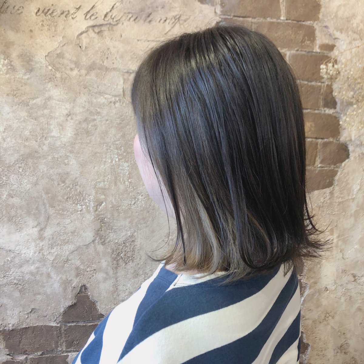 Yumoto در توییتر とごーさん むとちやんのご紹介で来てくださいました 夏に向けてのグレーのインナーカラー ブリーチは グレイヘア 白髪 の対策にも使えるので 使いようとデザインによってはオシャレにかつ白い子たちが気になりにくくなるのでおすすめですー