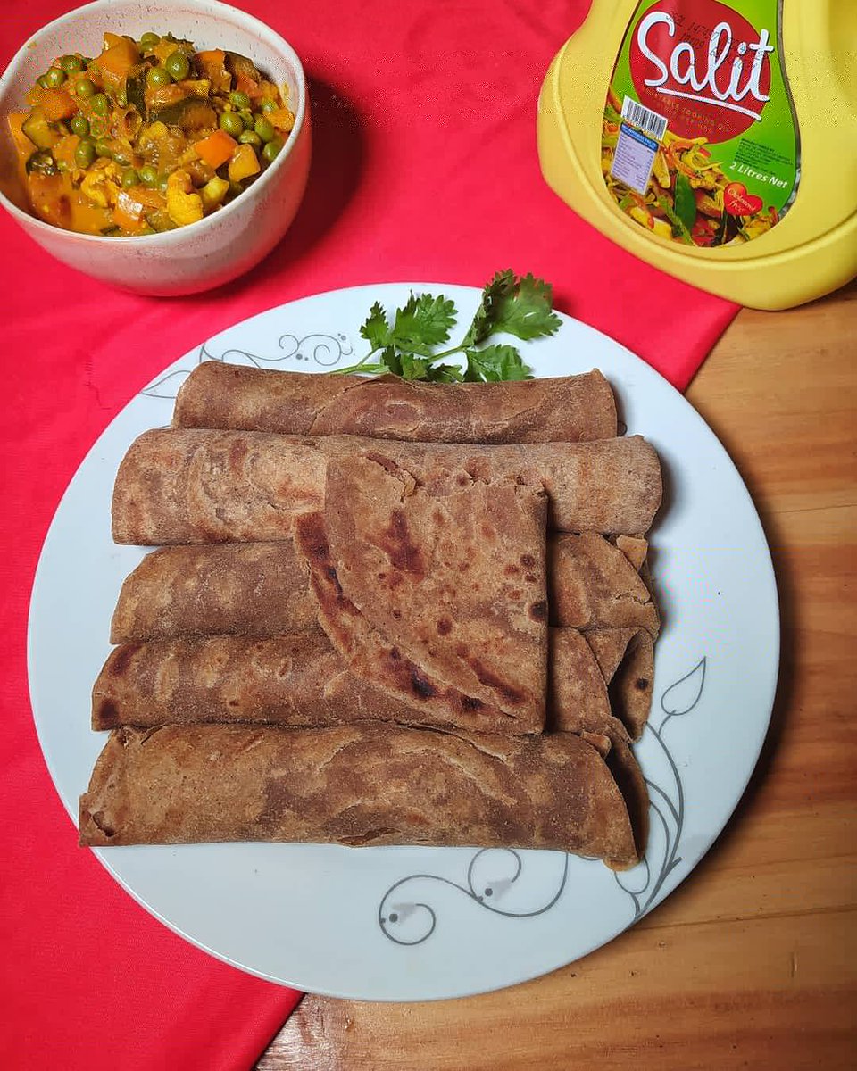 Leotunapika's tweet photo. What tips and tricks do you do in the kitchen simply because you saw your mother do them?

Some of mine include, using warm water to make dough and oiling the dough to yield soft and layered chapatis. 

#SiriYaMama #SiriNiSalit https://t.co/ZKmIyyAF5t