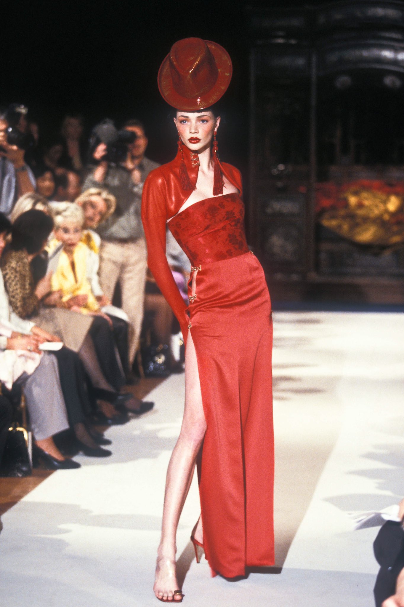 ً on X: Christian Dior by John Galliano “The Geisha Collection” F/W 1997  RTW  / X