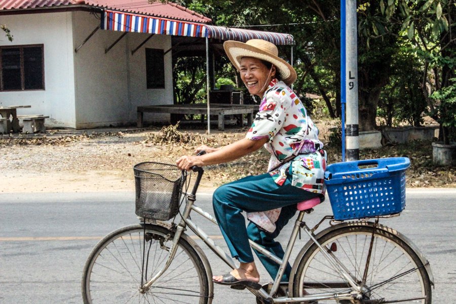 PeterGleeson5's tweet photo. Hardly Les Bicyclettes de Belsize, but a small village on the Thai central plain @bicyclesbeyond @bicycle_network . An extremely poor but welcoming and generous community #Thailend https://t.co/7TT4xWPE6x