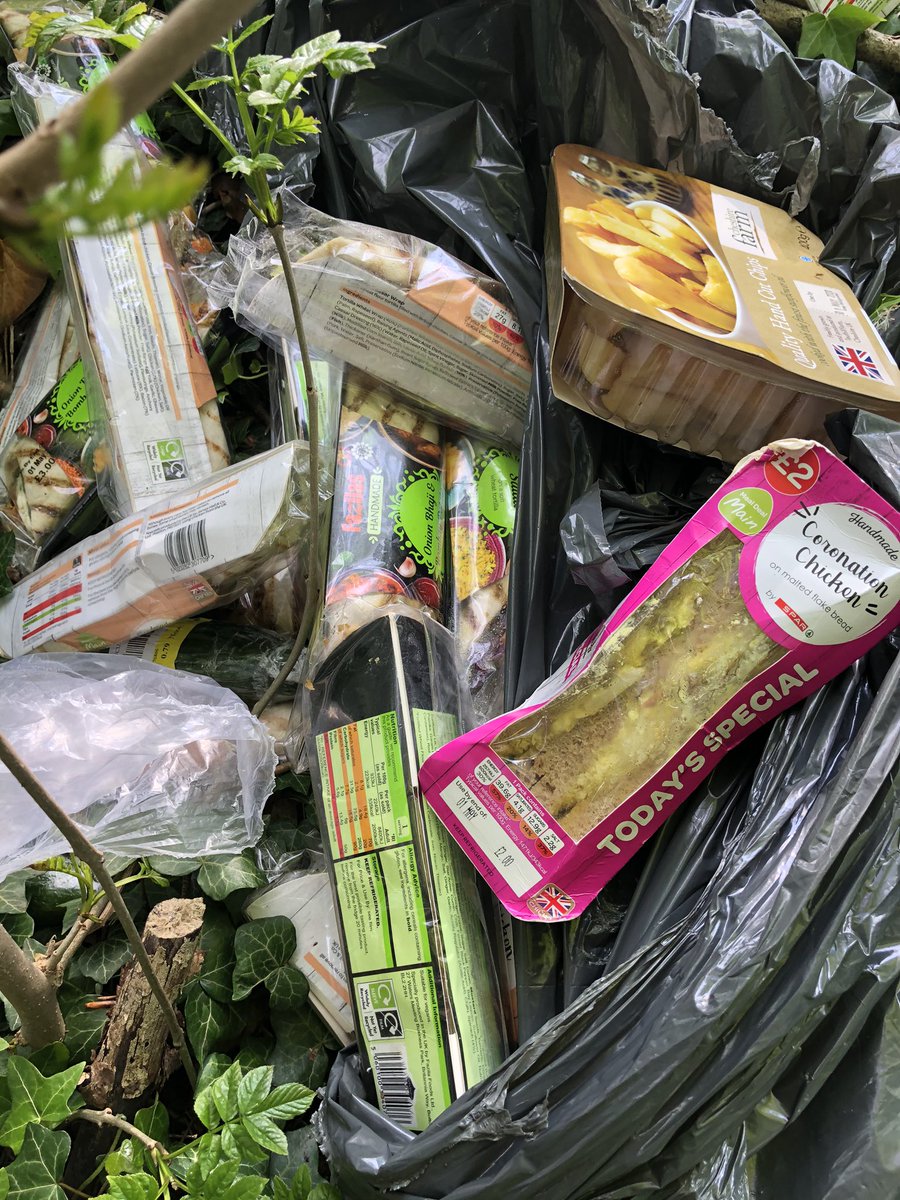 OwdNellsTavern's tweet photo. Which @SPARintheUK outlet is #FLYTIPPING it’s out of date stock in my entrance??? Just checking the serial numbers and we’ll be in shortly tip it back to who it belongs #illegal #CCTV #Saveingmoney 👊🏼 https://t.co/29gCXJCr5J