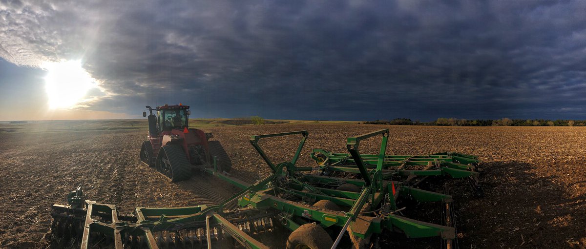 StormHunter05's tweet photo. #PGfarms https://t.co/Yb8fJggTbp