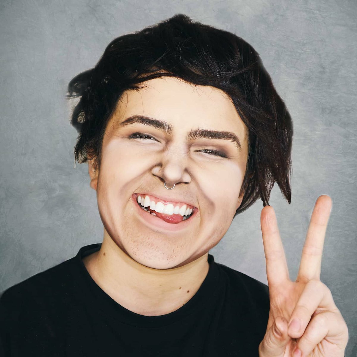 Megan94__'s tweet photo. David Dobrik or Alex Warren? #Quarentea https://t.co/oj5QKtwI2L