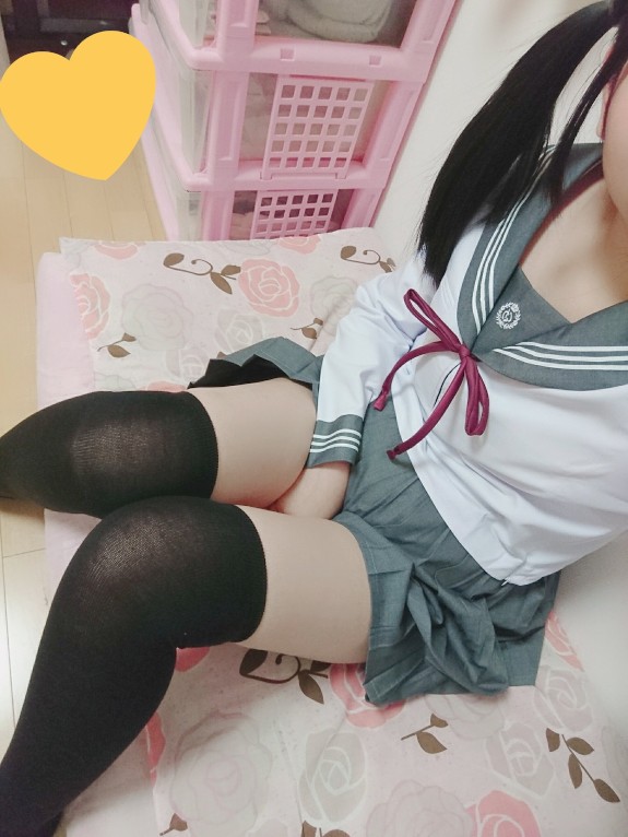 我觉得还是白丝好看~#奶青酱 https://t.co/QGTEzqpzFh
