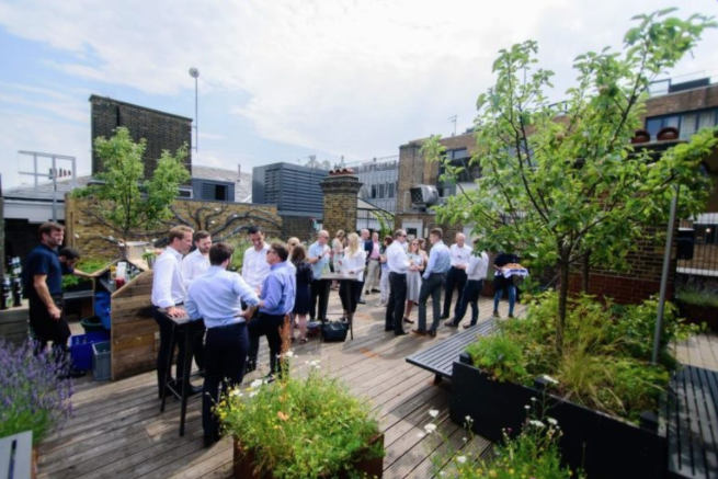 BorrowmyGarden's tweet photo. #NewListingAlert
#OutsideEventSpace
#London
Just 2 mins from Victoria Station you can hire this award winning #RooftopGarden for your #CorporateEvent #PrivateParty #WellbeingClass
https://t.co/nGkTjB8fxT https://t.co/hyPxiqcDGm