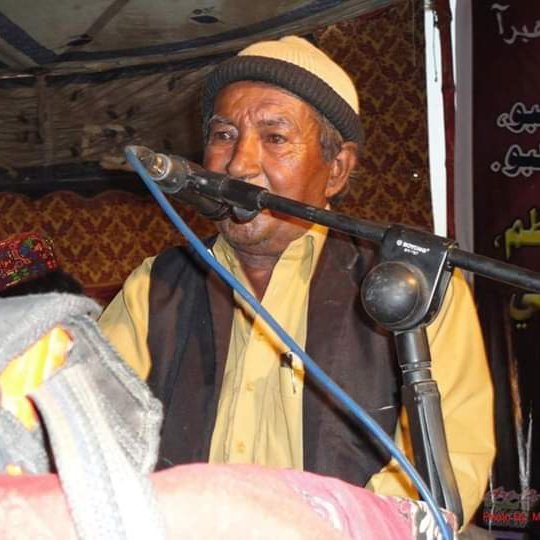 SindhiParmanand's tweet photo. مون زمين مان ڦٽندر هر سلي مان 
وطن کي محسوس ڪيو آهي
عبدالواحد آريسر
#TributeToAbdulWahidArisar https://t.co/ARELWGyV36