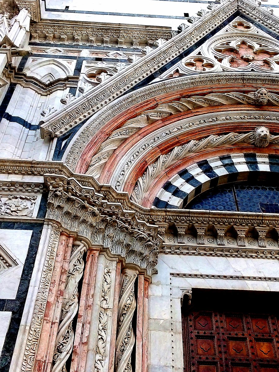 ancientphone82's tweet photo. Ti amo, Firenze! XIII ✝️🎨😇 #Siena #cathedral #duomo #SanGimignano #SantaMariaAssunta #church #frescoes #art #Tuscany #BellaItalia #twothousandnineteen #memories #nowmoreimportantthanever #wanderlust #travelling #Florence #Italy #Lavitaèbella #Andràtuttobene https://t.co/uA01IfJj4J