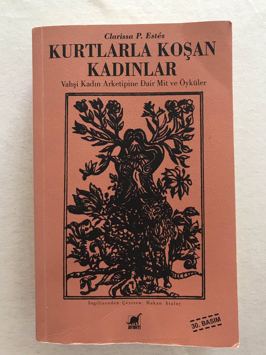 “Bir kadın, kendisi olduğu zaman başkalarını kendisinden uzaklaştıracağını hissedebilir, ama ruhu meydana çıkarmak ve değişiklik yaratmak için gereken, tam da bu psişik gerilimdir.”

#Estes #KurtlarlaKoşanKadınlar