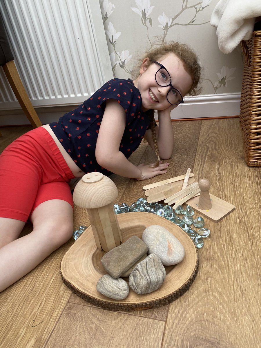 JoGilbe18325310's tweet photo. @starseatweets Ferne enjoyed watching the parable of the two builders & then recreated the story with our loose part collection #RELesson #homeschooling #loosepartplay https://t.co/vT4BL0tuz1