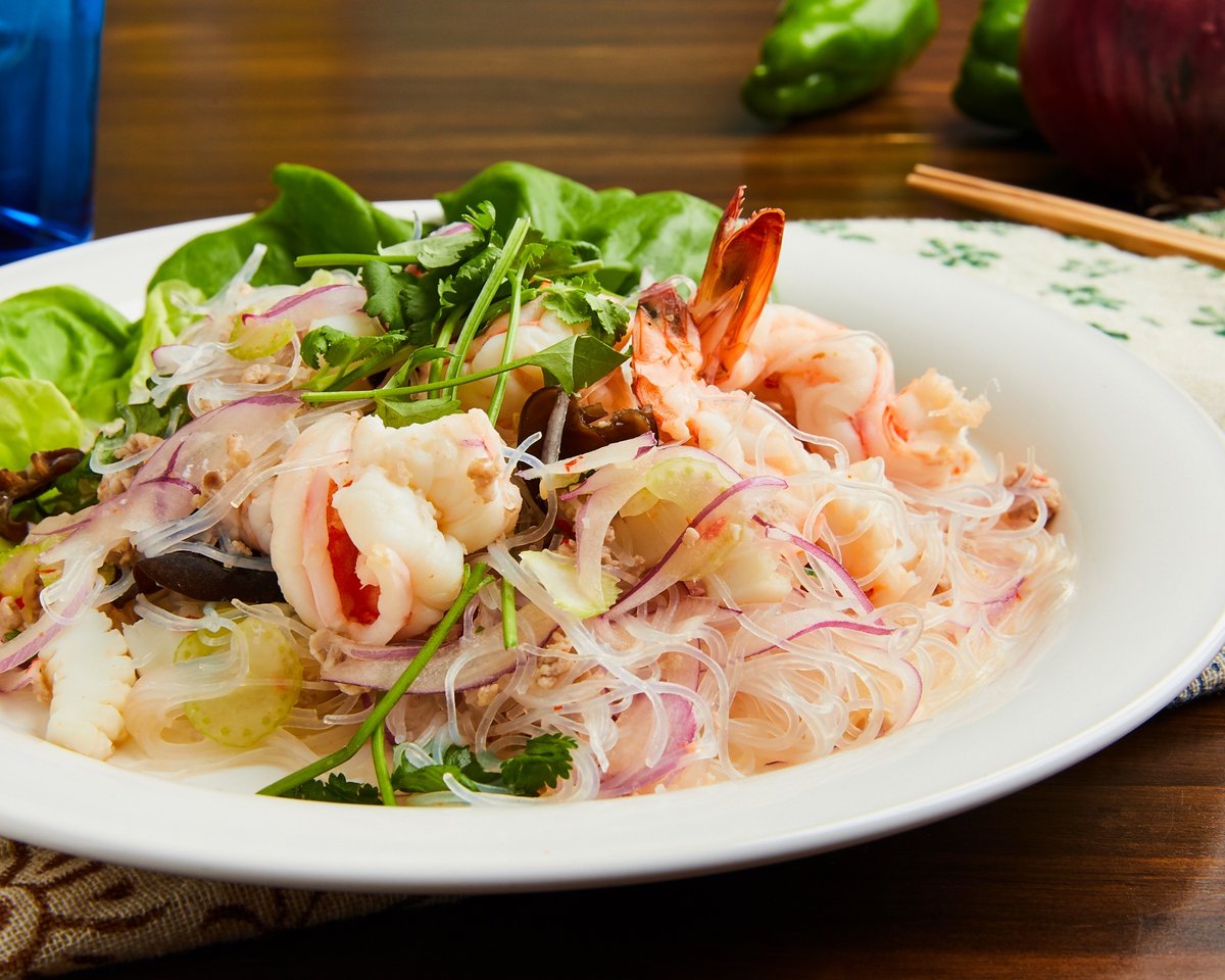 chapskitchen's tweet photo. GW特別メニューやります

ヤムウンセン 900yen
(お持ち帰り出来ます)

��っぷりのシーフードと春雨のホットサラダです。

お作りするのに少しお時間をいただくので事前にお電話予約いただけますと助かります。

0466-52-8034

#CHAPSTOCK #チャップストック
#ヤムウンセン https://t.co/mg1DFPSvBN