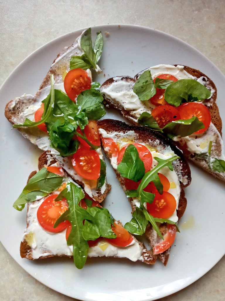 wanderinggannet's tweet photo. Happy Sunday folks! I've had a wee name change recently to The Wandering Gannet and I'm looking for new food people to follow on instagram so link me your page and I'll check it out 😊 https://t.co/AhsqDGIoB1 https://t.co/objNTaO0tg