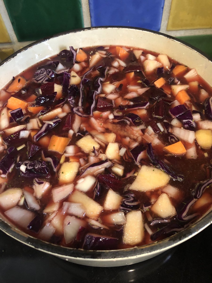 luvpelistry's tweet photo. ⁦@Lee_the_vegan⁩ Borsct going on to cook. Will serve with horseradish from the garden https://t.co/l83sRNKlkJ