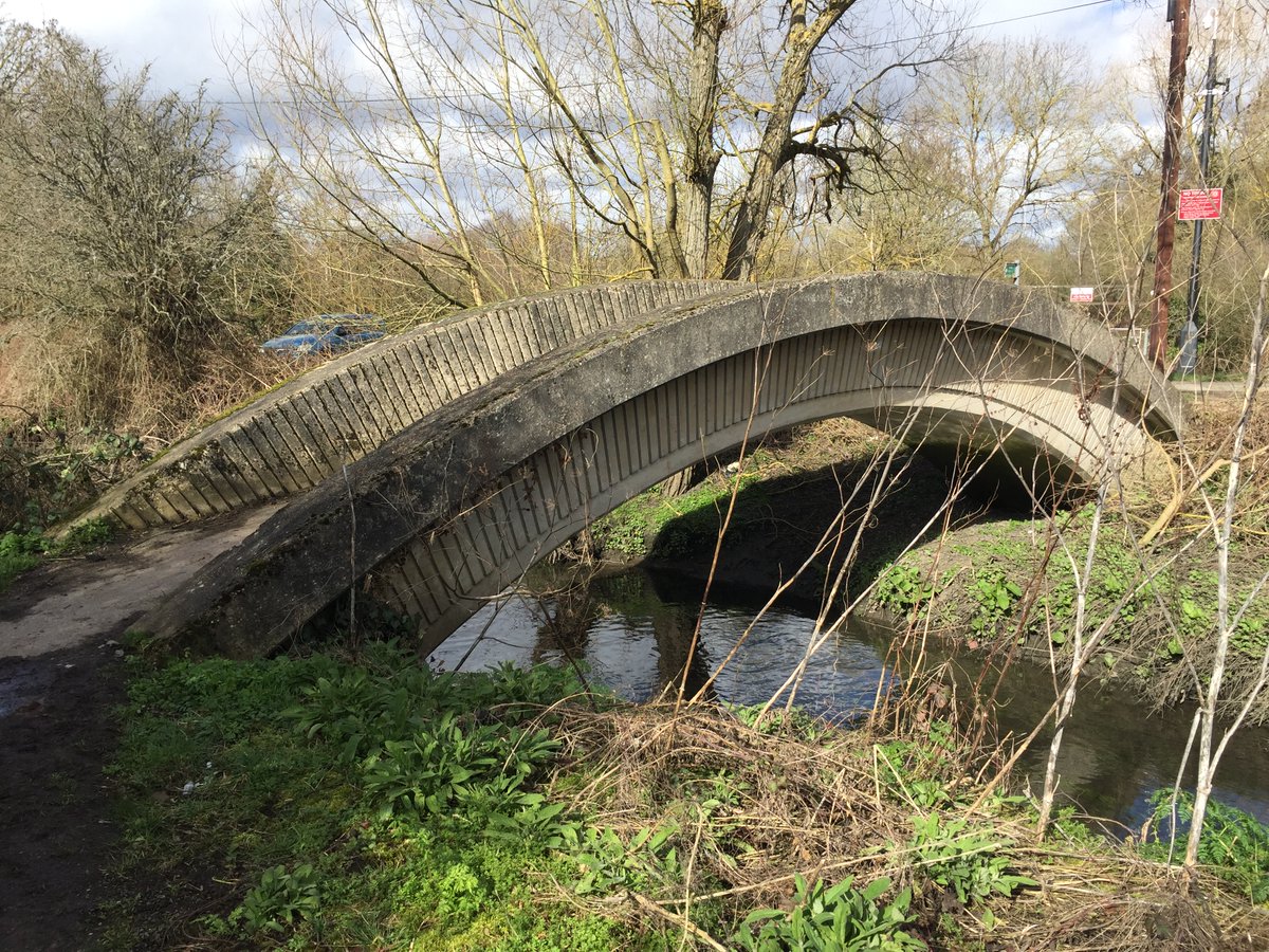CVP_CraneValley's tweet photo. #covid19lockdown #virtualtour of Crane Valley river system. #bridgesunday. 'Golden Bridge' over the Yeading Brook connects Ten Acre Wood @WildLondon @Hillingdon with the @EalingCouncil section of Yeading Brook Meadows. @LondonNPC @FriendsRivCrane
@swlen https://t.co/QV59l1ewbc