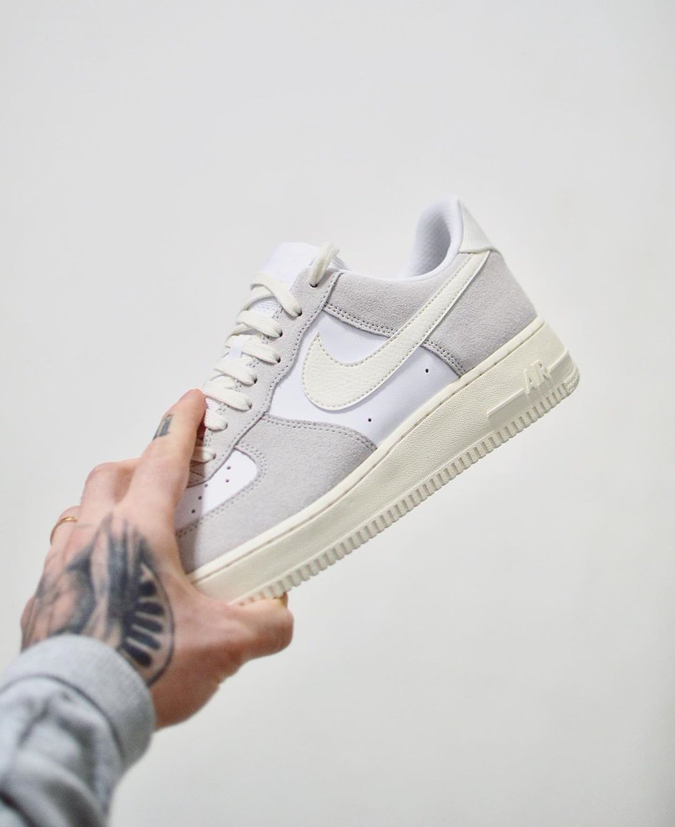 air force 1 lv8 platinum tint