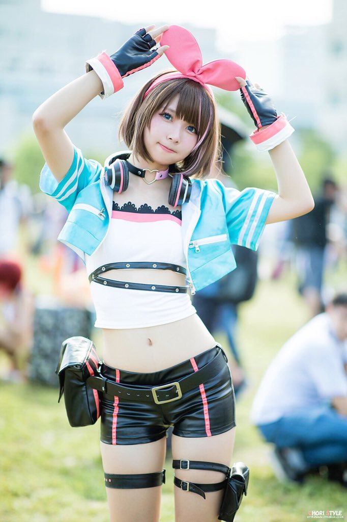 画像,#エアコミケ ですか？C95とC94時のKizuna AI🎀アイちゃんのコスプレ写真でした！今回夏コミ開催中止になりましたけど、皆んな一緒エアコミケ楽しもうね！…