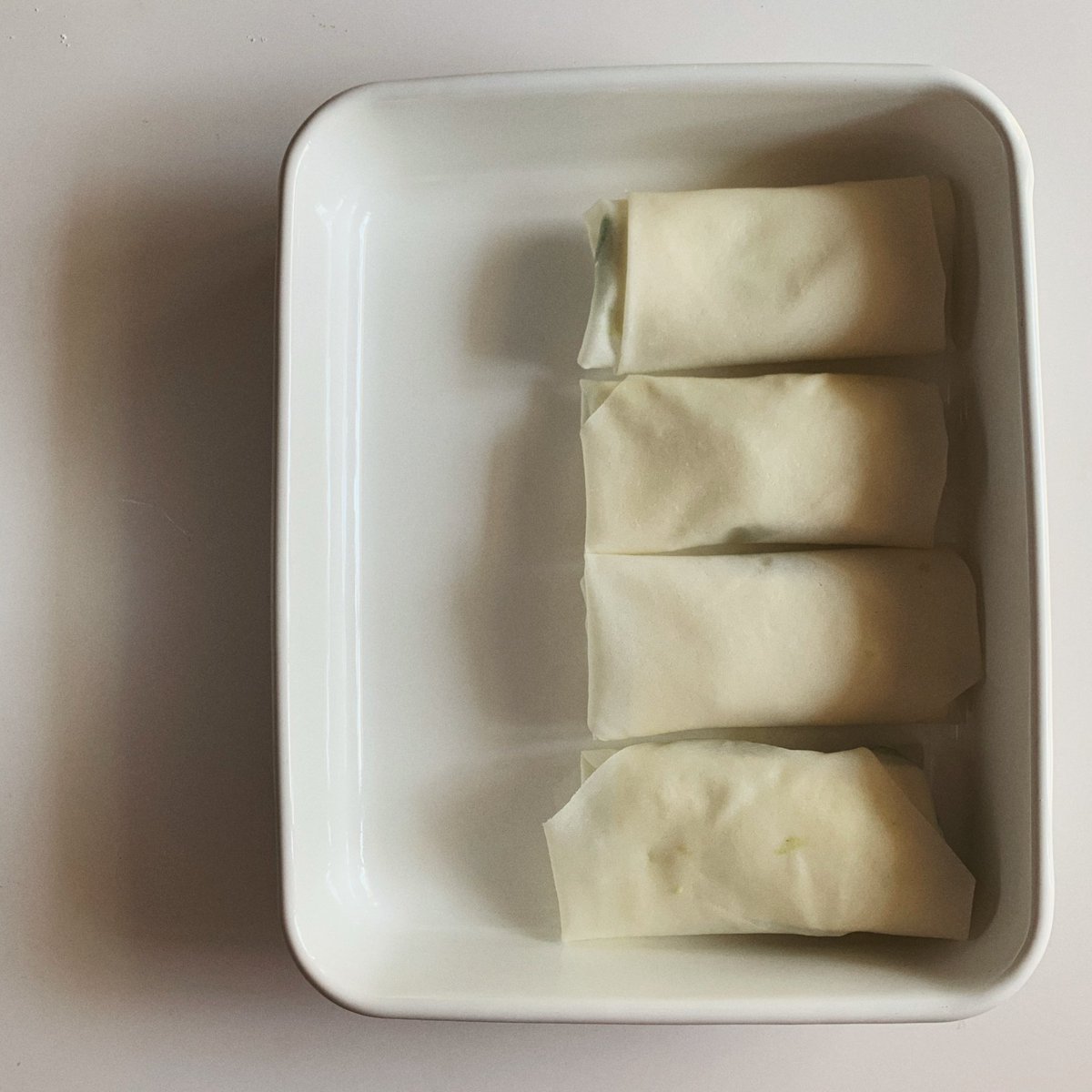 Yutan Auf Twitter 愛用中の無印良品のホーローバットがすごく便利𓅸𓅿𓅹 におい移りもしないので作り置きを入れても良し𖠚ᐝ 昨日作ったアボカドチーズ春巻きはアボカドとスライムチーズを春巻きの皮で包んで少量の油で揚げ焼きにするだけなので簡単便利 栄養士