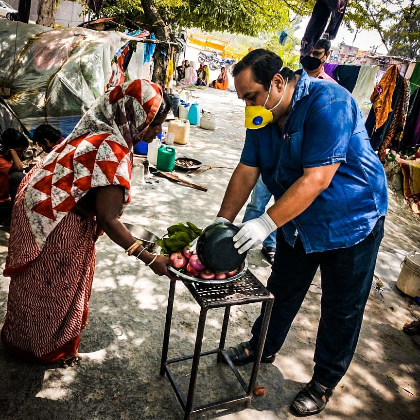 jvmtrust's tweet image. Weekly Distribution of groceries about 300kg by @jvmtrust at Slum Area with presence of Mr.Prem Verma (A Social Worker).Almost 100-120 families are directly benefited from this innitiative.
#coronavirus #FightAgainstCorona #CoronaWarriors #fooddistribution #coronavirus #jvmtrust