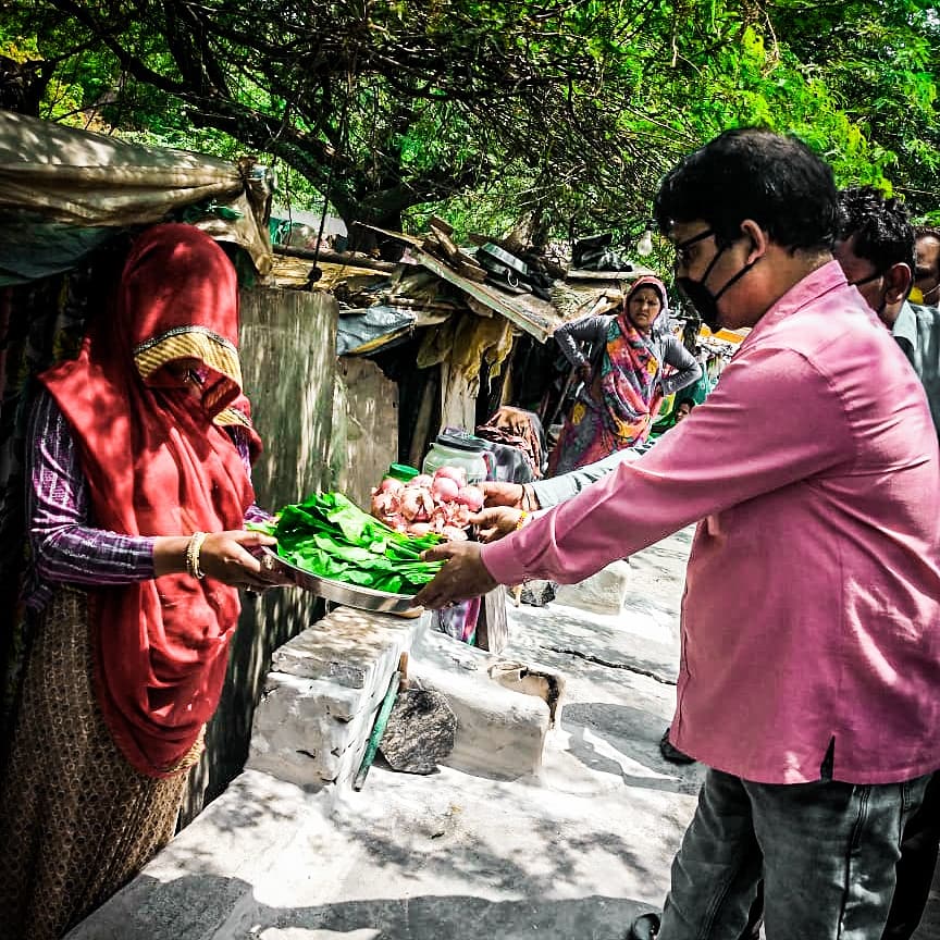 jvmtrust's tweet image. Weekly Distribution of groceries about 300kg by @jvmtrust at Slum Area with presence of Mr.Prem Verma (A Social Worker).Almost 100-120 families are directly benefited from this innitiative.
#coronavirus #FightAgainstCorona #CoronaWarriors #fooddistribution #coronavirus #jvmtrust