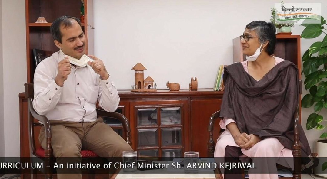 ImJitenderSati's tweet photo. Report card of Delhi Government education system during lockdown:

🌈 1.3 lakh  students registered in online classes for grade 12th run by  Delhi govt. teachers

🌈 More than 12 lakh families getting SMS alert for daily #Happinessclasses at 4:00 p.m.

#KejriwalShowsTheWay ↕️ https://t.co/XvXyT3eWmA