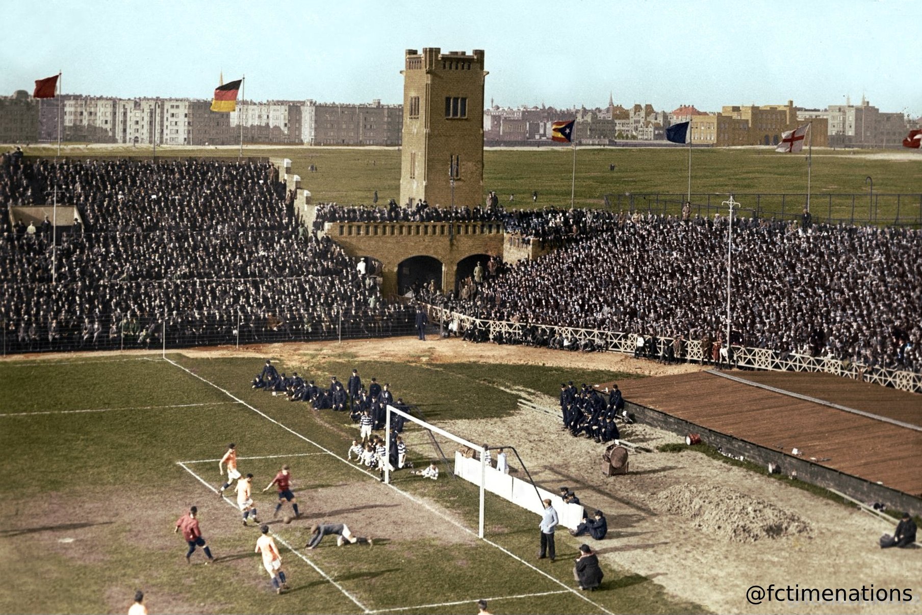 FOTOS HISTORICAS O CHULAS DE FUTBOL - Página 17 EXFoyIJXgAAoD9i?format=jpg&name=large