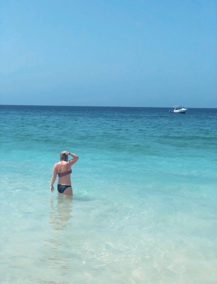 Spampoodle's tweet photo. Next time we go, the sun will feel a little warmer, the sea will be a little bluer and the sand a little smoother. βοΈπ΄π #lockdownday31 #SundayFunday #SundayThoughts https://t.co/7Whp1lIb0H