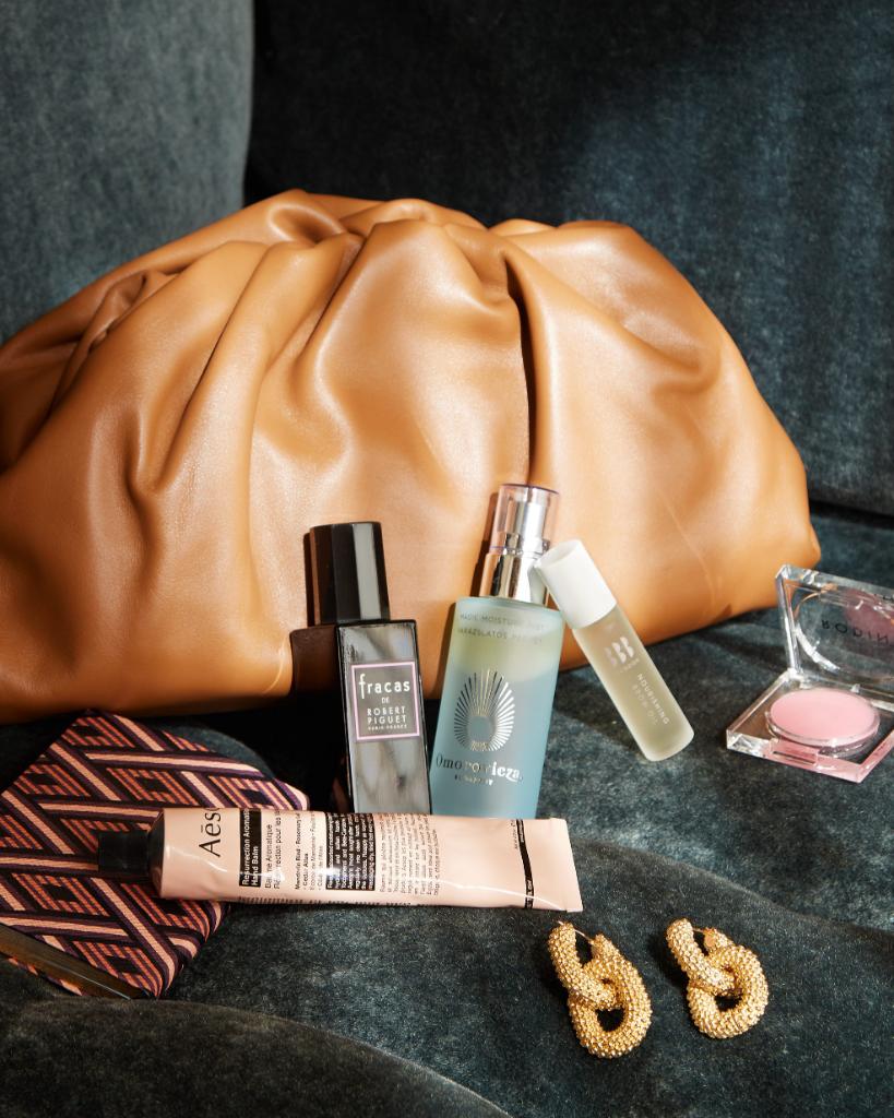 NETAPORTER's tweet photo. From face mist to lip balm and hand cream, what are your skincare saviours? #NETABEAUTY https://t.co/quhEsYp9vf https://t.co/M9h3D7yr7m