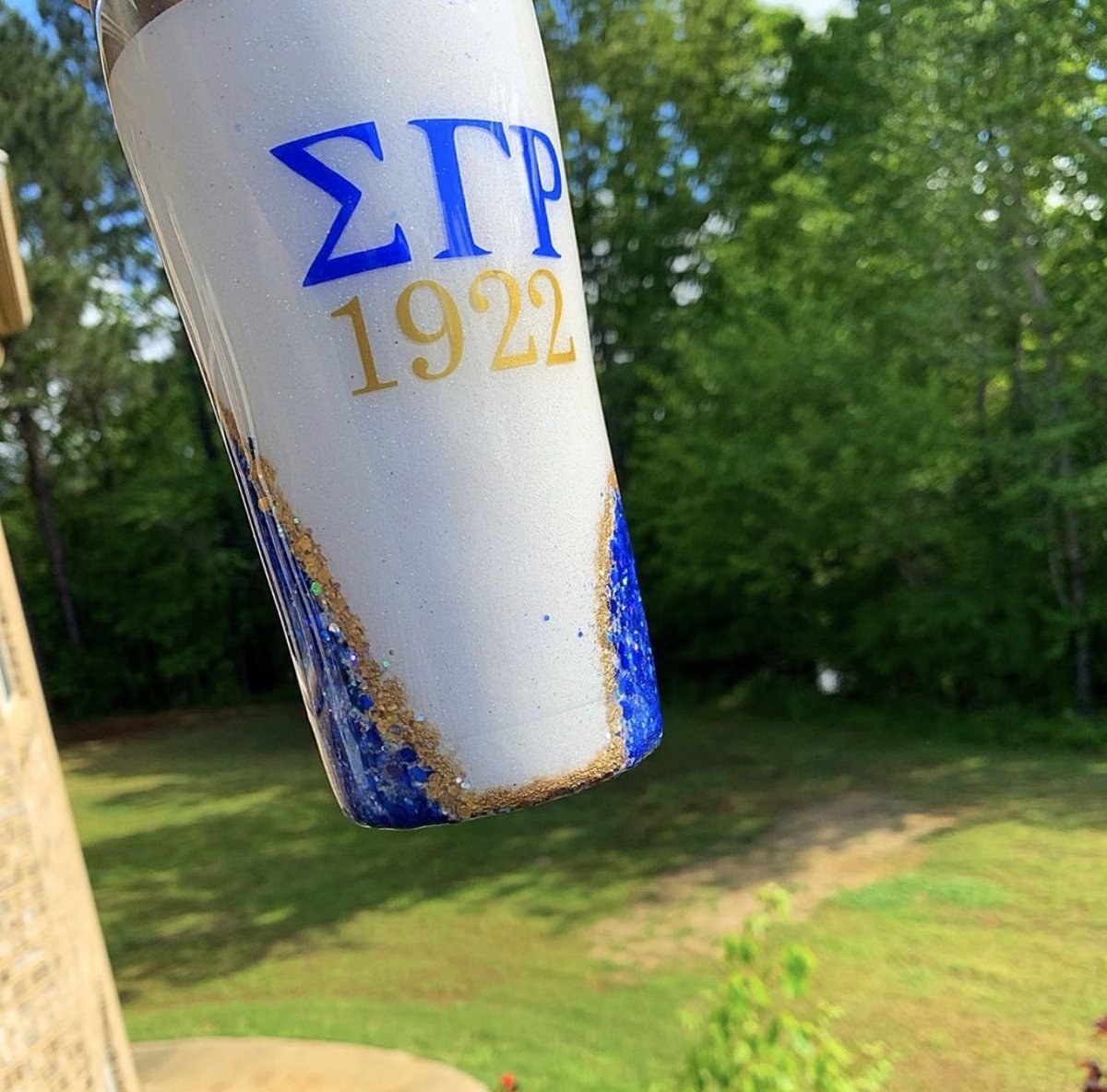 Monogrammingme1's tweet photo. Sigma Gamma Rho Geode Tumbler 💙🐩💛  
.
.
.
.
.
.
.
#sigmagammarho #epoxy #epoxytumbler #geode #geodetumbler #goldandblue #sorority #1922 #d9 #greek #greeklife https://t.co/PzJ5R9CTuL